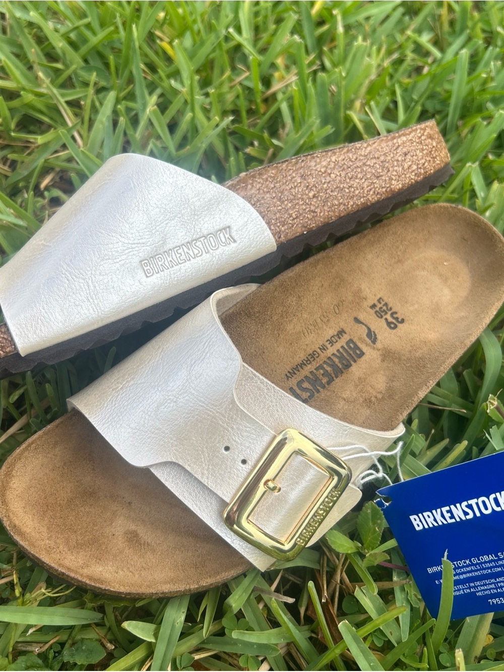 New women Birkenstock size 39/8 rare shimmer tan big gold buckle Sandals/slides